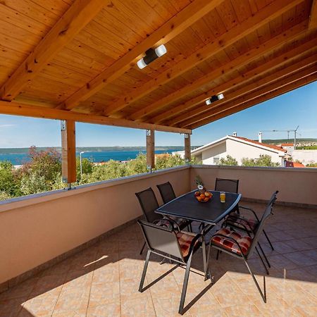 Beautiful Apartment In Maslenica With Kitchen Екстериор снимка