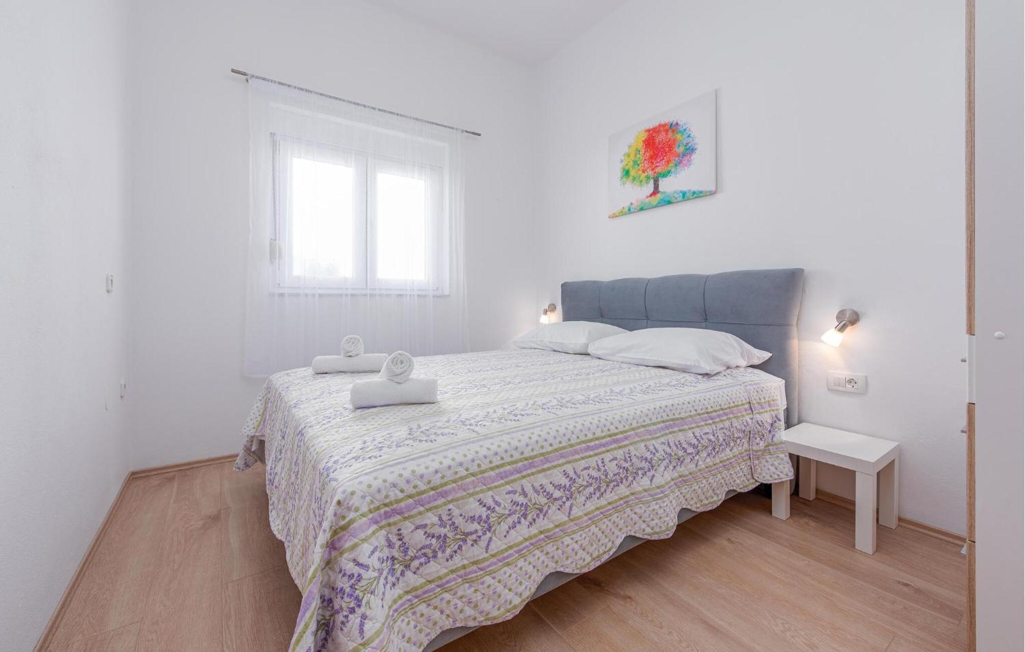 Beautiful Apartment In Maslenica With Kitchen Екстериор снимка