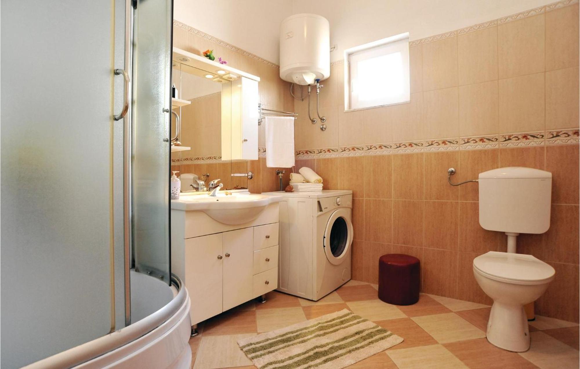 Beautiful Apartment In Maslenica With Kitchen Екстериор снимка
